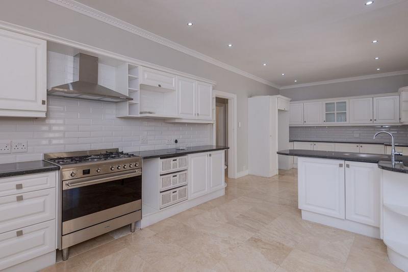 To Let 5 Bedroom Property for Rent in Constantia Western Cape